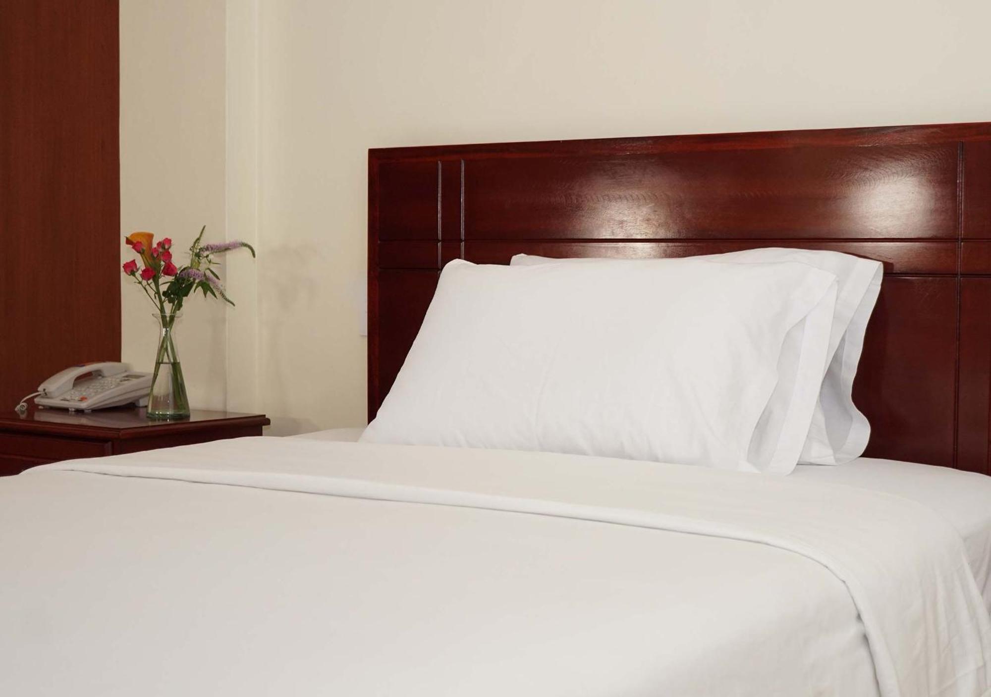 Hotel Lottus Quito Bagian luar foto