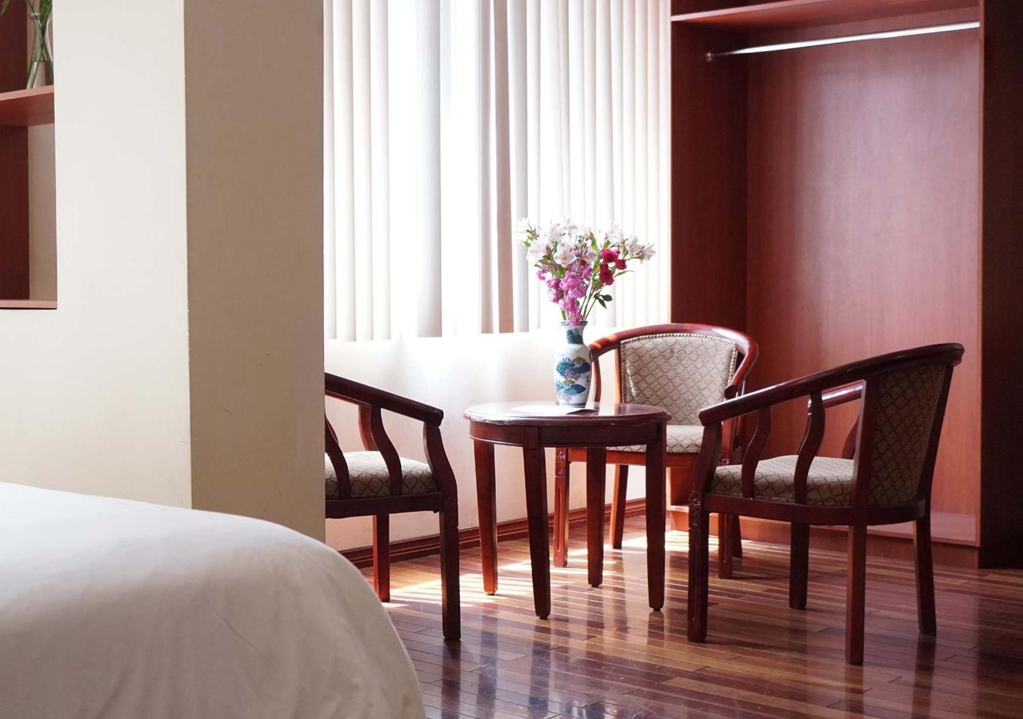 Hotel Lottus Quito Bagian luar foto