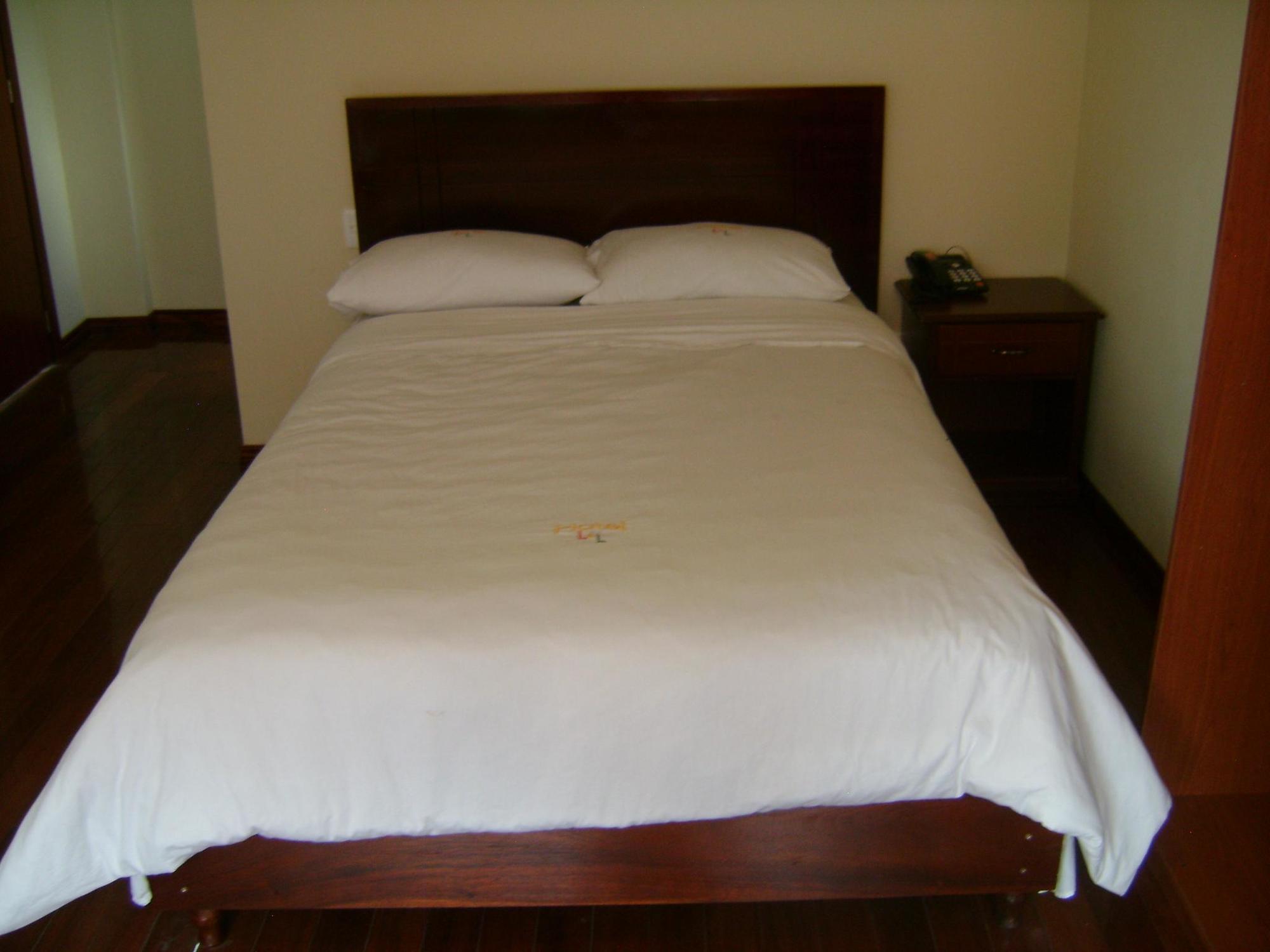Hotel Lottus Quito Bagian luar foto